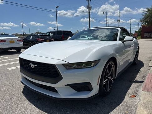 Used 2024 Ford Mustang Premium RWD image 4
