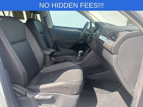 Used 2023 Volkswagen Tiguan SE FWD image 14