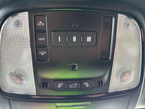 Used 2024 Dodge Durango R/T AWD/4WD image 32