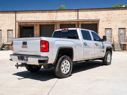 Used 2015 GMC Sierra 2500 Denali w/ Duramax Plus Package AWD/4WD image 9