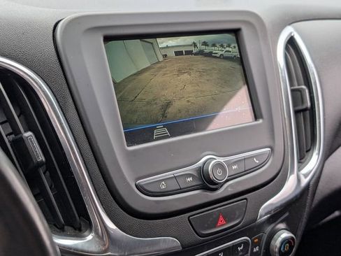Used 2019 Chevrolet Equinox LT w/ Driver Convenience Package AWD/4WD image 28