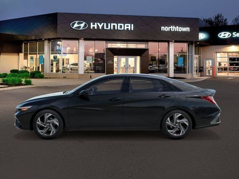 New 2026 Hyundai Elantra SEL Sport Premium FWD image 3