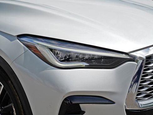 Used 2023 INFINITI QX55 Essential AWD/4WD image 3