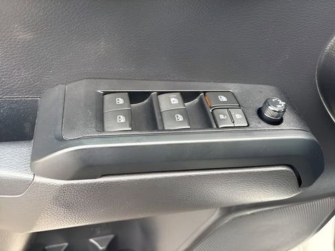 Used 2023 Toyota Tacoma SR AWD/4WD image 18