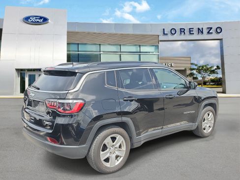 Used 2022 Jeep Compass Latitude FWD image 4