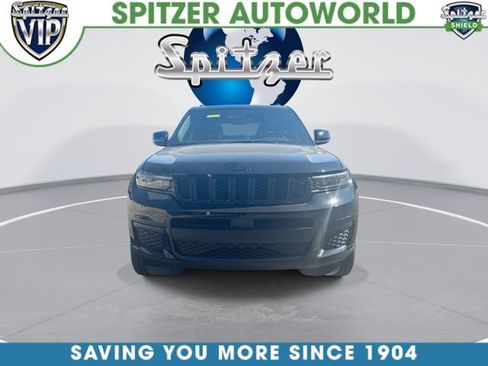 Used 2024 Jeep Grand Cherokee L Altitude AWD/4WD image 3