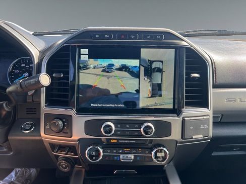 Used 2022 Ford F250 Platinum w/ FX4 Off-Road Package image 11