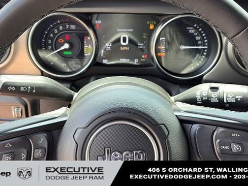 Used 2023 Jeep Wrangler Unlimited w/ Sun & Screen Package AWD/4WD image 12
