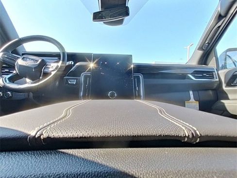 New 2026 GMC Yukon XL Elevation image 25