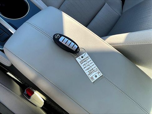 Used 2023 Nissan Altima 2.5 SV AWD/4WD image 37