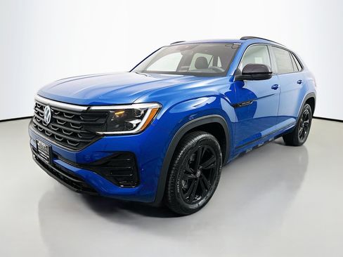 Used 2025 Volkswagen Atlas Cross Sport SEL R-Line AWD/4WD image 3