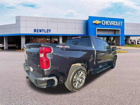 Used 2024 Chevrolet Silverado 1500 LT AWD/4WD image 7