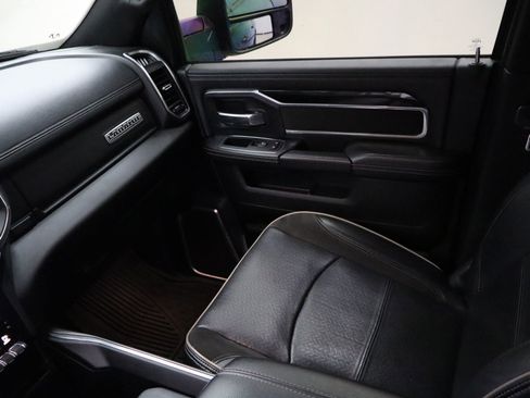 Used 2023 RAM 2500 Laramie w/ Night Edition image 22