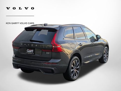 Certified 2025 Volvo XC60 B5 Plus image 3