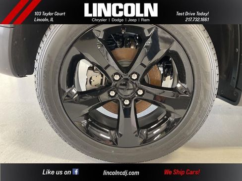 New 2025 Jeep Grand Cherokee Limited w/ Black Appearance Package image 21