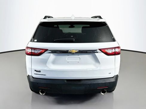 Used 2021 Chevrolet Traverse LT w/ LPO, Cargo Package FWD image 6