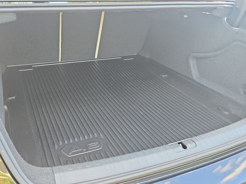 Used 2025 Audi A6 2.0T Premium image 15