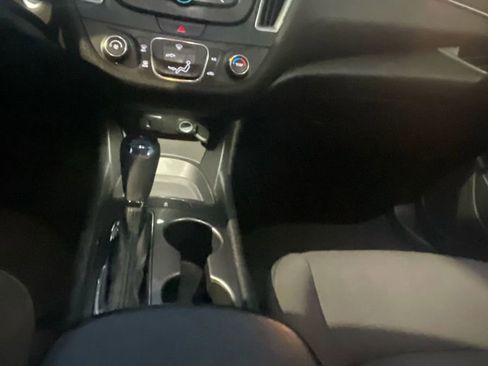 Used 2017 Chevrolet Malibu LS image 34