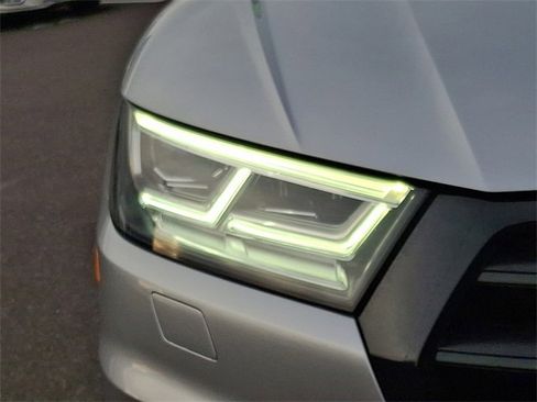 Used 2020 Audi Q5 2.0T Premium Plus w/ Premium Plus Package image 9