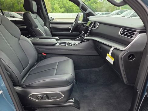 New 2026 Jeep Grand Wagoneer L Limited AWD/4WD image 15