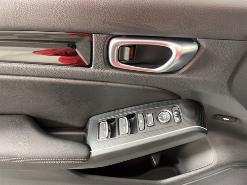 Certified 2025 Honda Civic Sport Touring image 27