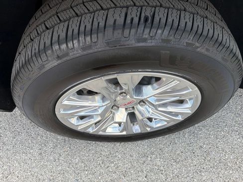 Used 2023 GMC Yukon XL Denali AWD/4WD image 19