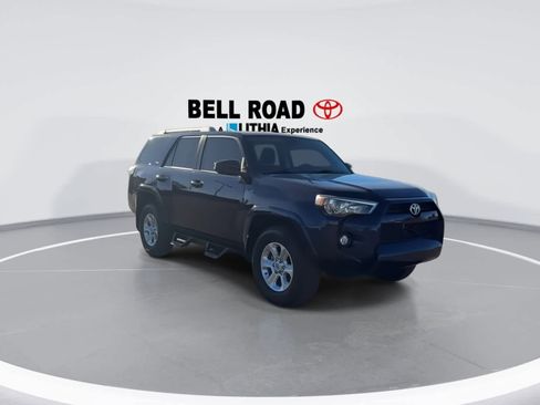 Used 2018 Toyota 4Runner SR5 image 2