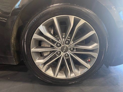 Used 2017 Genesis G80 3.8 w/ Option Group 02 RWD image 7