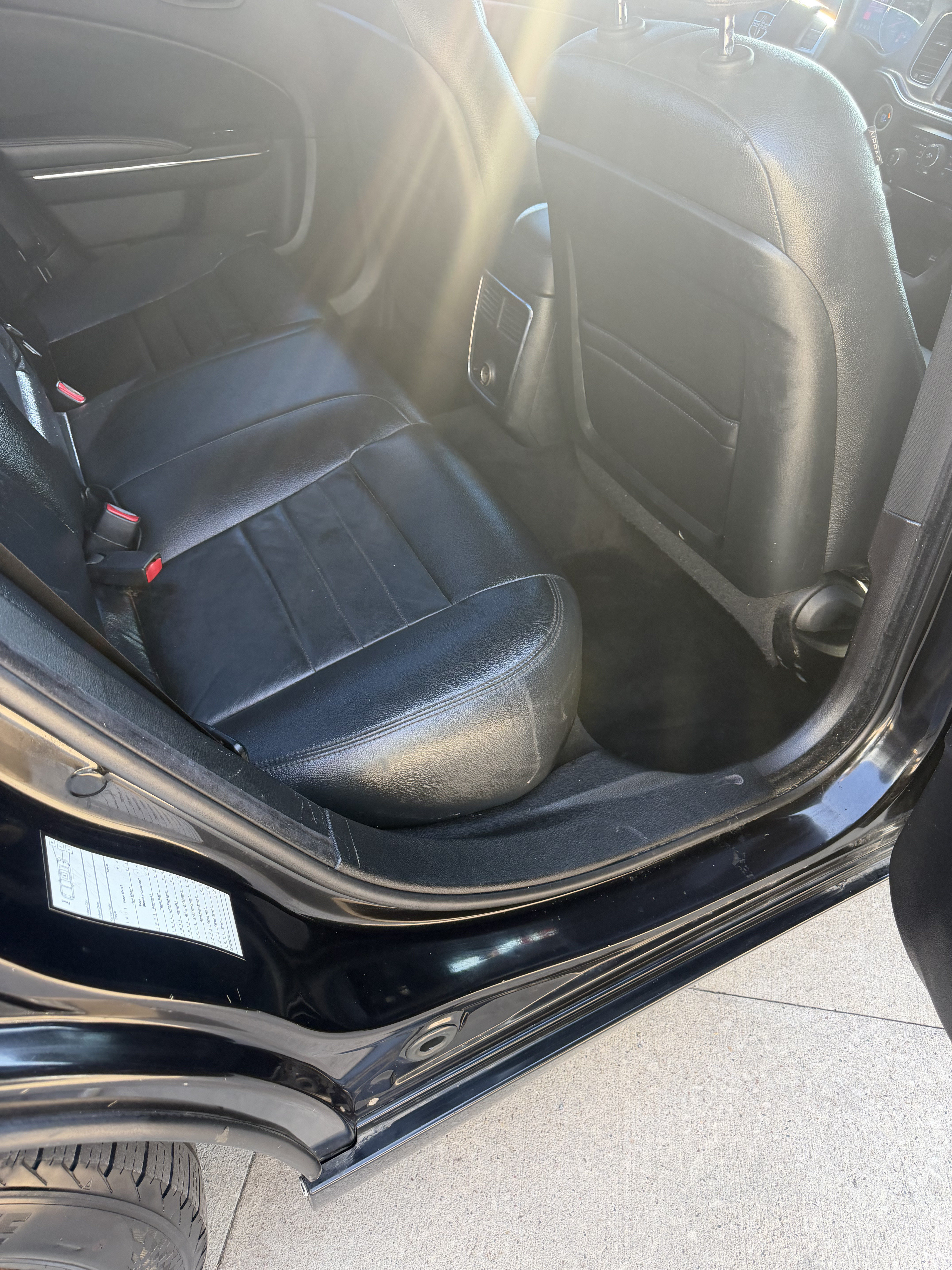 Used 2011 Dodge Charger SE RWD image 5
