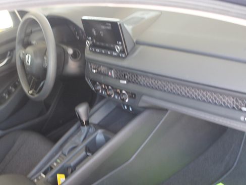 Used 2025 Honda Accord SE image 20