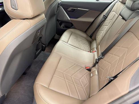 Used 2025 BMW 530i w/ Premium Package RWD image 14