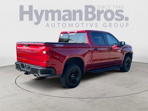 Used 2022 Chevrolet Silverado 1500 LT Trail Boss w/ Convenience Package II image 3