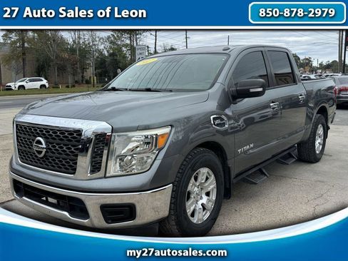 Used 2017 Nissan Titan SV RWD image 1