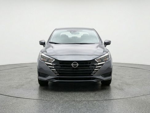 Used 2025 Nissan Versa SV image 2