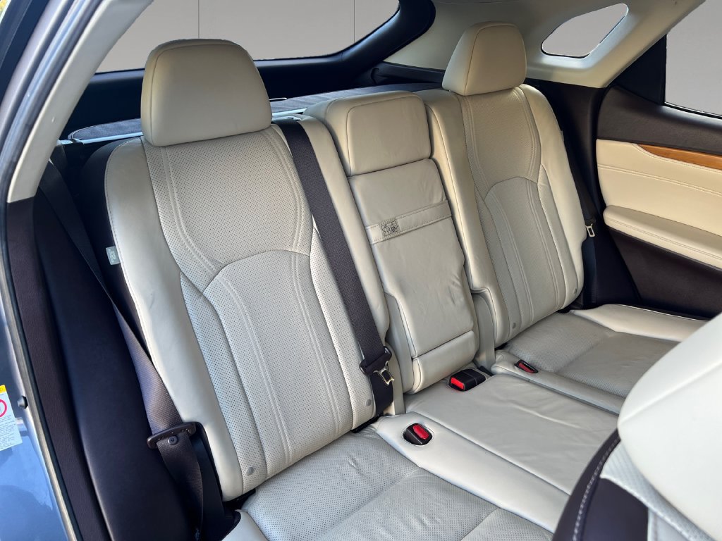 Used 2019 Lexus RX 450h AWD image 18