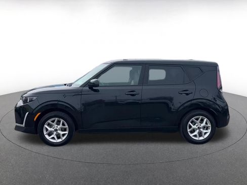 Used 2025 Kia Soul LX w/ LX Technology Package image 9
