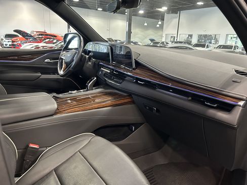 Used 2021 Cadillac Escalade Premium Luxury w/ Driver Assist Tech Package AWD/4WD image 12