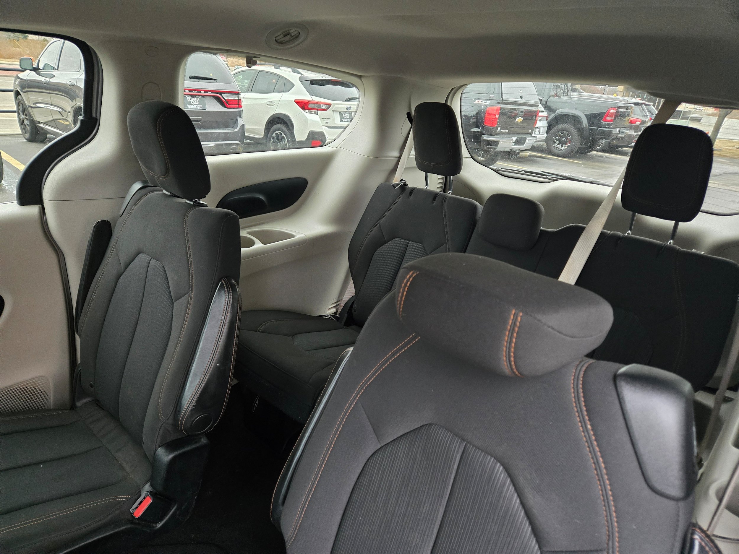 Used 2017 Chrysler Pacifica LX FWD image 10