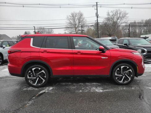 Used 2023 Mitsubishi Outlander SE image 6