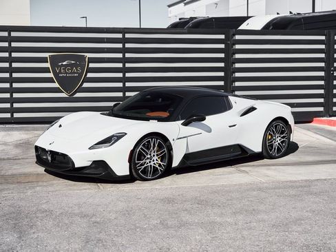 Used 2023 Maserati MC20 Coupe image 6