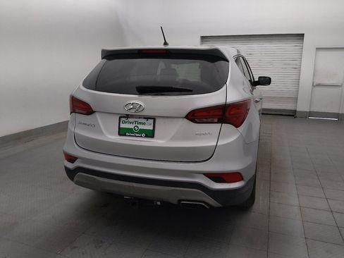 Used 2018 Hyundai Santa Fe Sport FWD image 7