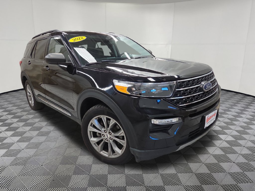 Used 2022 Ford Explorer XLT w/ Equipment Group 202A AWD/4WD image 3
