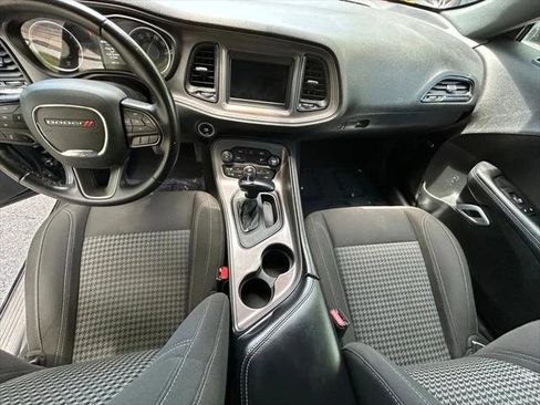 Certified 2023 Dodge Challenger SXT RWD image 10