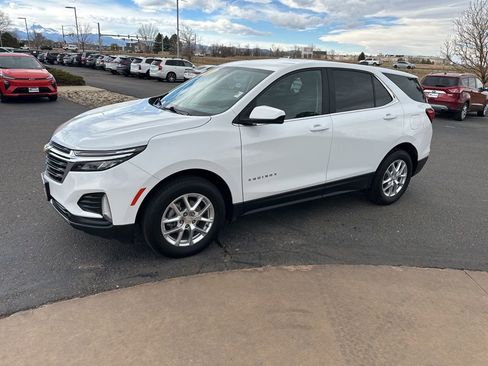 Used 2024 Chevrolet Equinox LT AWD/4WD image 32