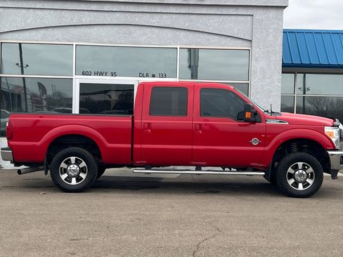 Used 2014 Ford F250 Lariat w/ Lariat Interior Package image 2