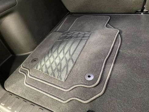 Used 2022 Chevrolet Equinox LT image 17