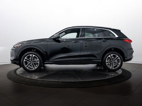 Used 2025 Audi Q5 Premium w/ Convenience Package AWD/4WD image 7