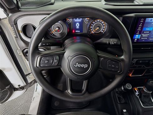 Used 2024 Jeep Wrangler Sport image 12