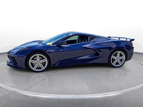 Used 2025 Chevrolet Corvette Stingray Preferred Cpe w/ Z51 Performance Package RWD image 4