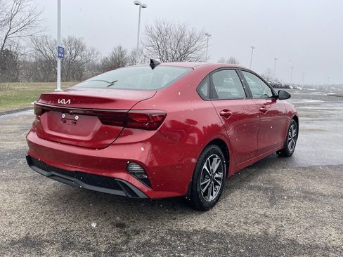 Certified 2023 Kia Forte LXS image 3